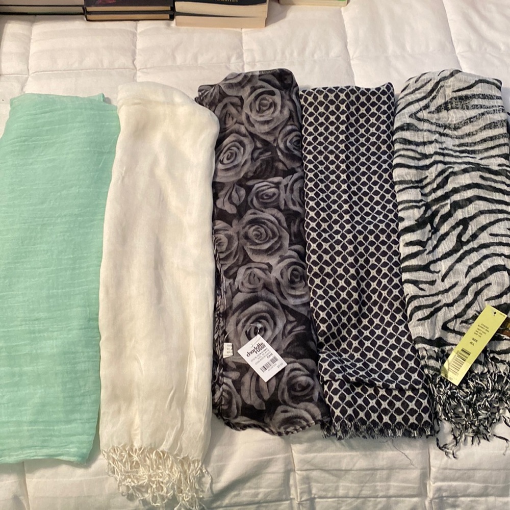 Scarf bundle 2 - NWT